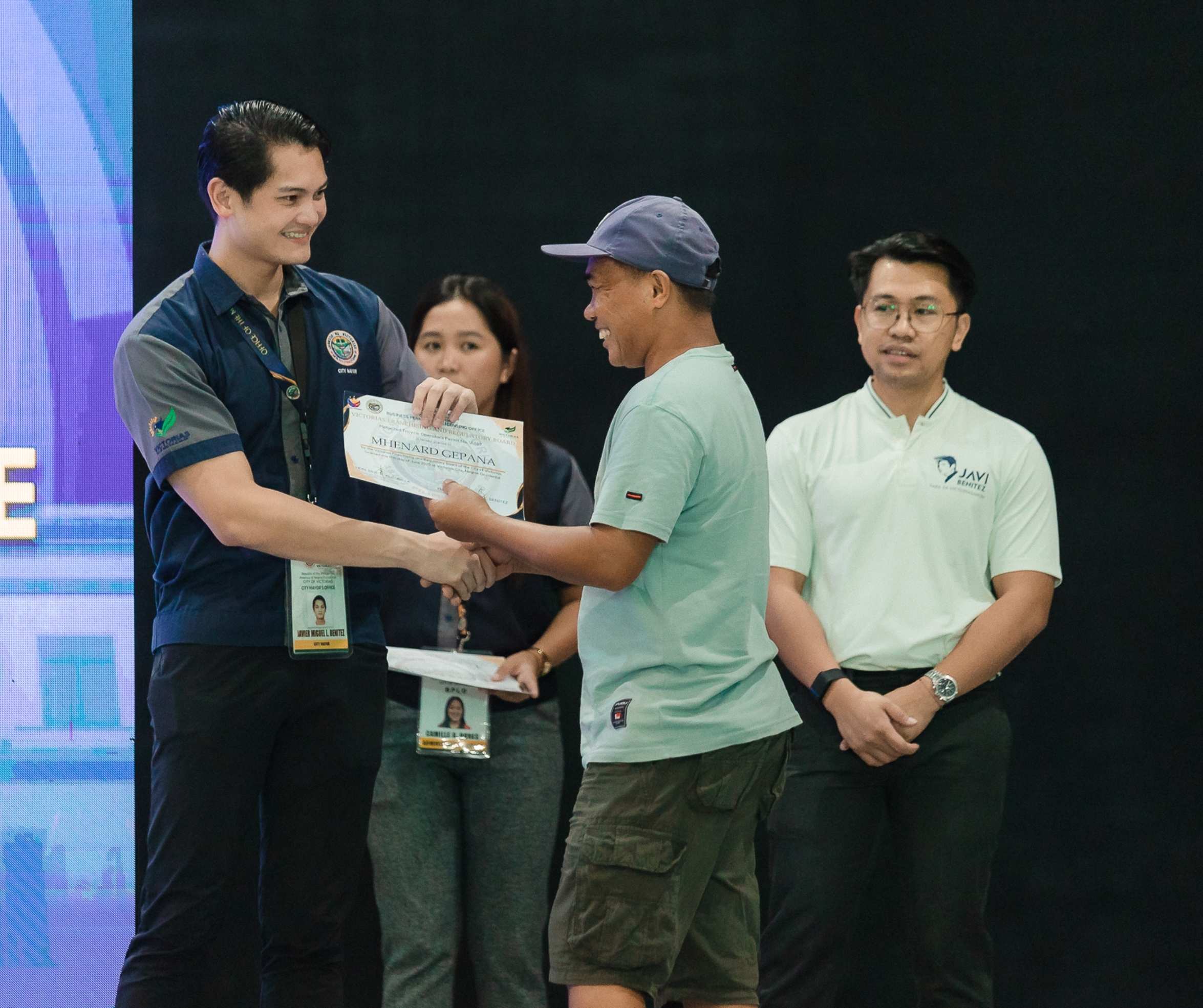287 NEW TRICYCLE FRANCHISE HOLDERS RECEIVE MTOPs IN VICTORIAS CITY
